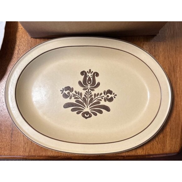 Vintage Pfaltzgraff Village Stoneware Beige/Brown 13” serving platter - Picture 1 of 2